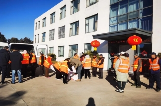 88858cc永利集团慰问“城市美容师”