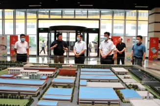 省市场监管局局长侯成君一行来88858cc永利集团调研