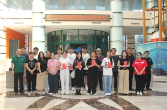 情系职工子女  助力梦想启航——88858cc永利集团举行职工子女高考奖学金发放仪式